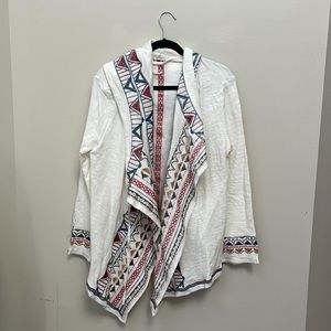 Paparazzi NWT white embroidered sweater